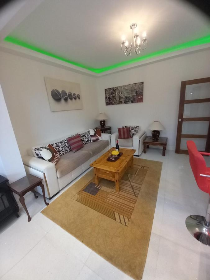 Luxury Holiday Home, Near Beach Southend-on-Sea Esterno foto