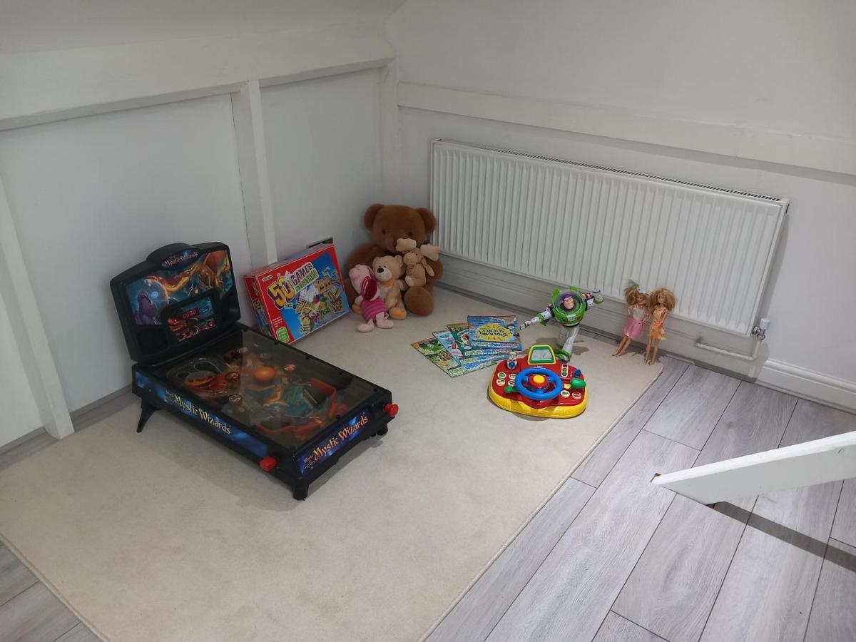 Luxury Holiday Home, Near Beach Southend-on-Sea Esterno foto